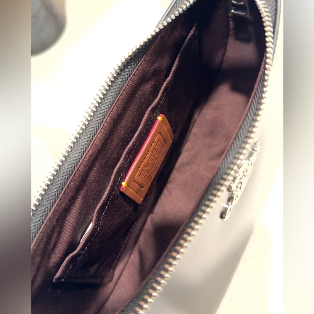 Teri Shoulder Bag in Spazzolato leather - Picture 7 of 12